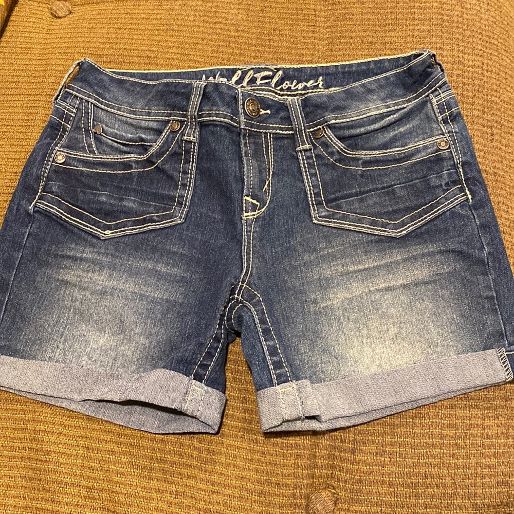 Wallflowers Shorts